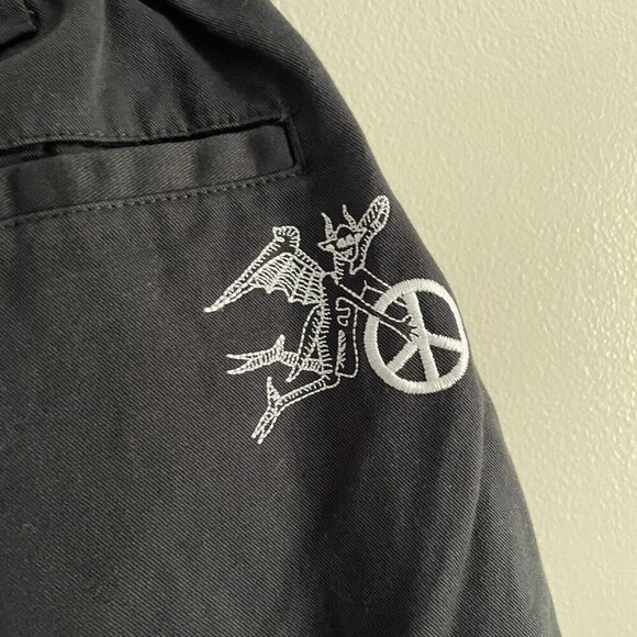 Obey Women 26 Black Grunge 90s Y2K Big Division Embroidered Cargo Pant NWOT - Picture 12 of 14